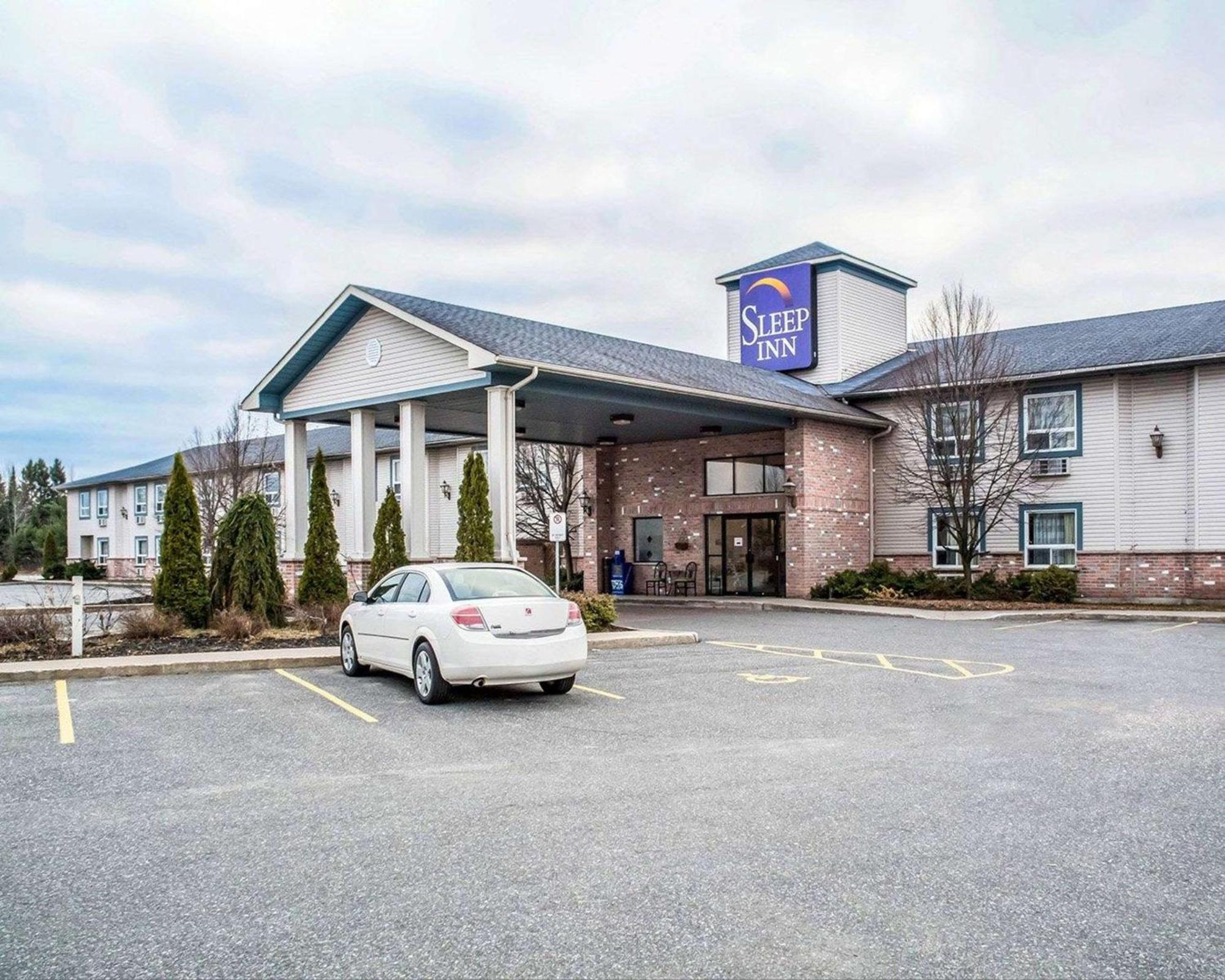 Sleep Inn Брейсбридж Экстерьер фото