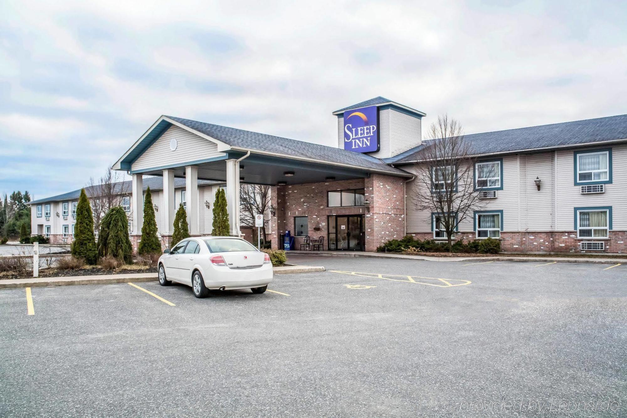 Sleep Inn Брейсбридж Экстерьер фото